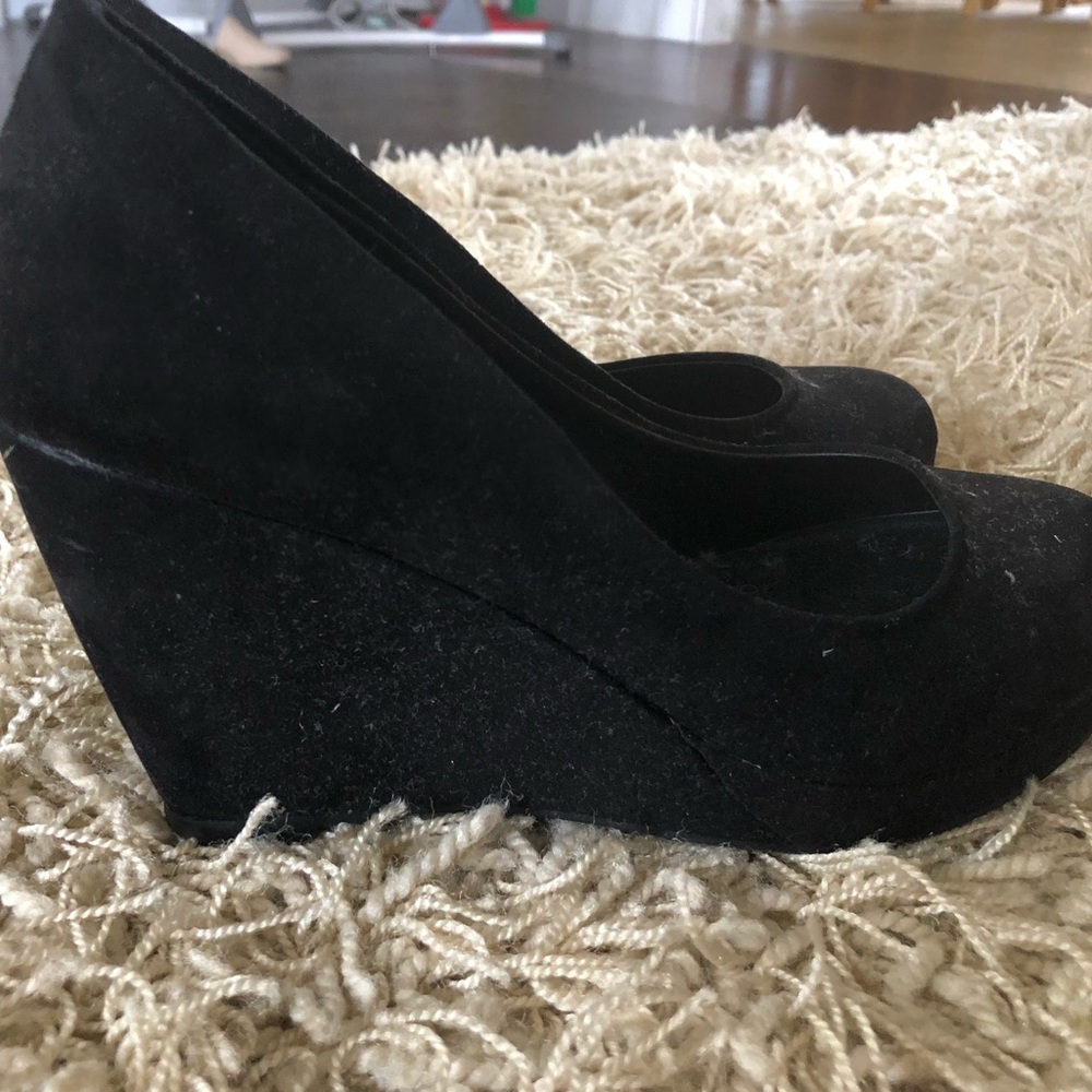 Apt. 9 wedges
